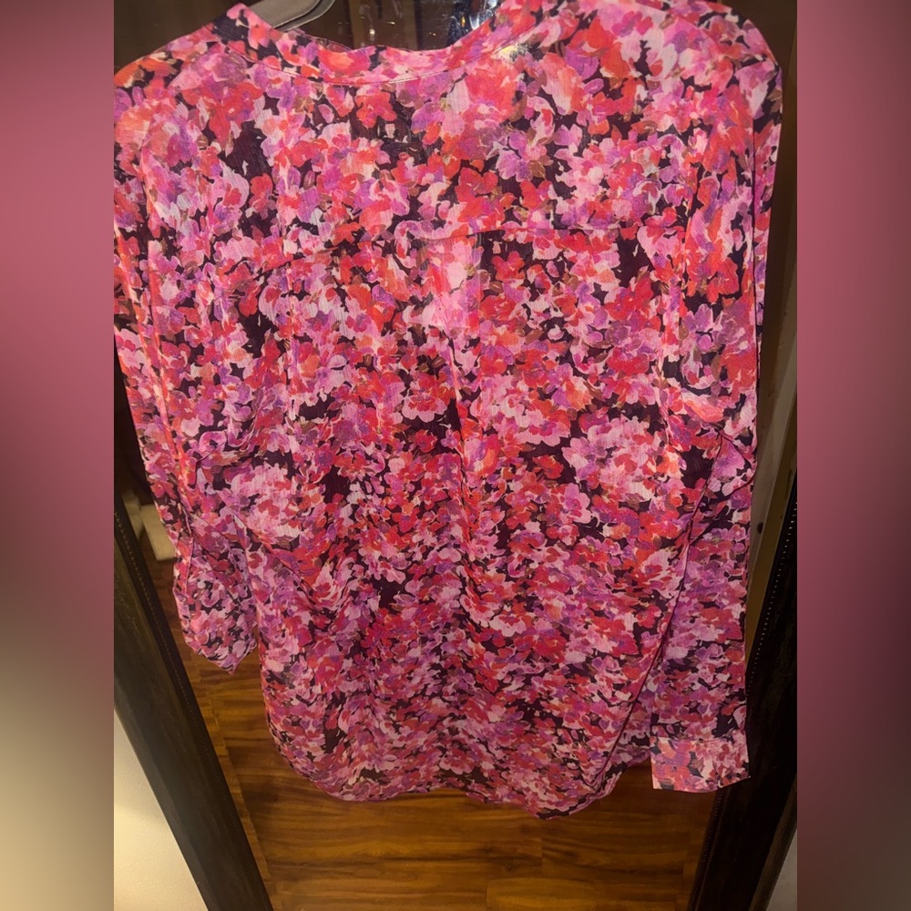 NWT Kut from the Kloth Vibrant Pink and Purple Floral Blouse - Picture 7 of 8
